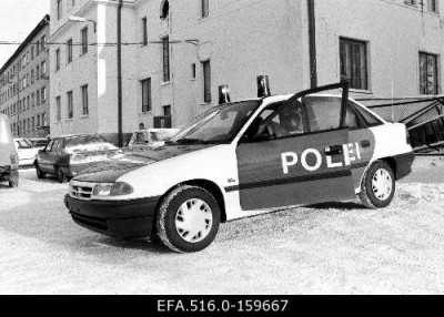 Lääne-Viru kriminaalpolitsei Rootsist kingitusena saadetud politseiauto Opel 02.1994a