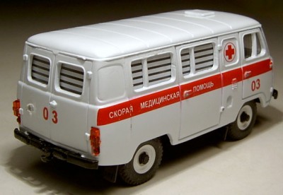 UAZ_kiirabi_tagant.jpg